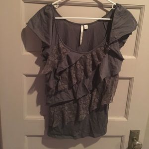 *SOLD* 3 for $10! Gray ruffled top